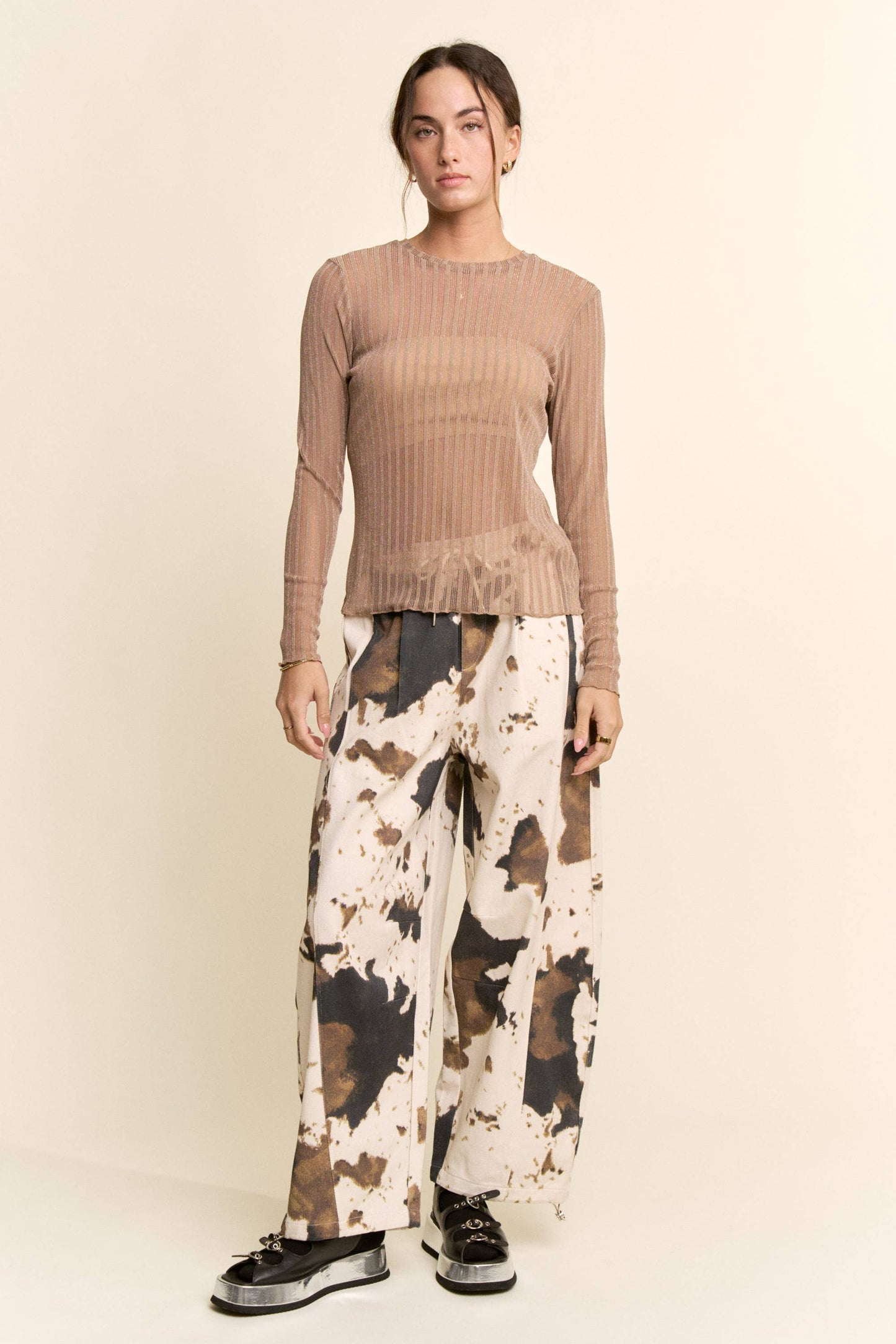 TIE-DYE WIDE-LEG DRAWSTRING-HEM PANTS: COW PRINT